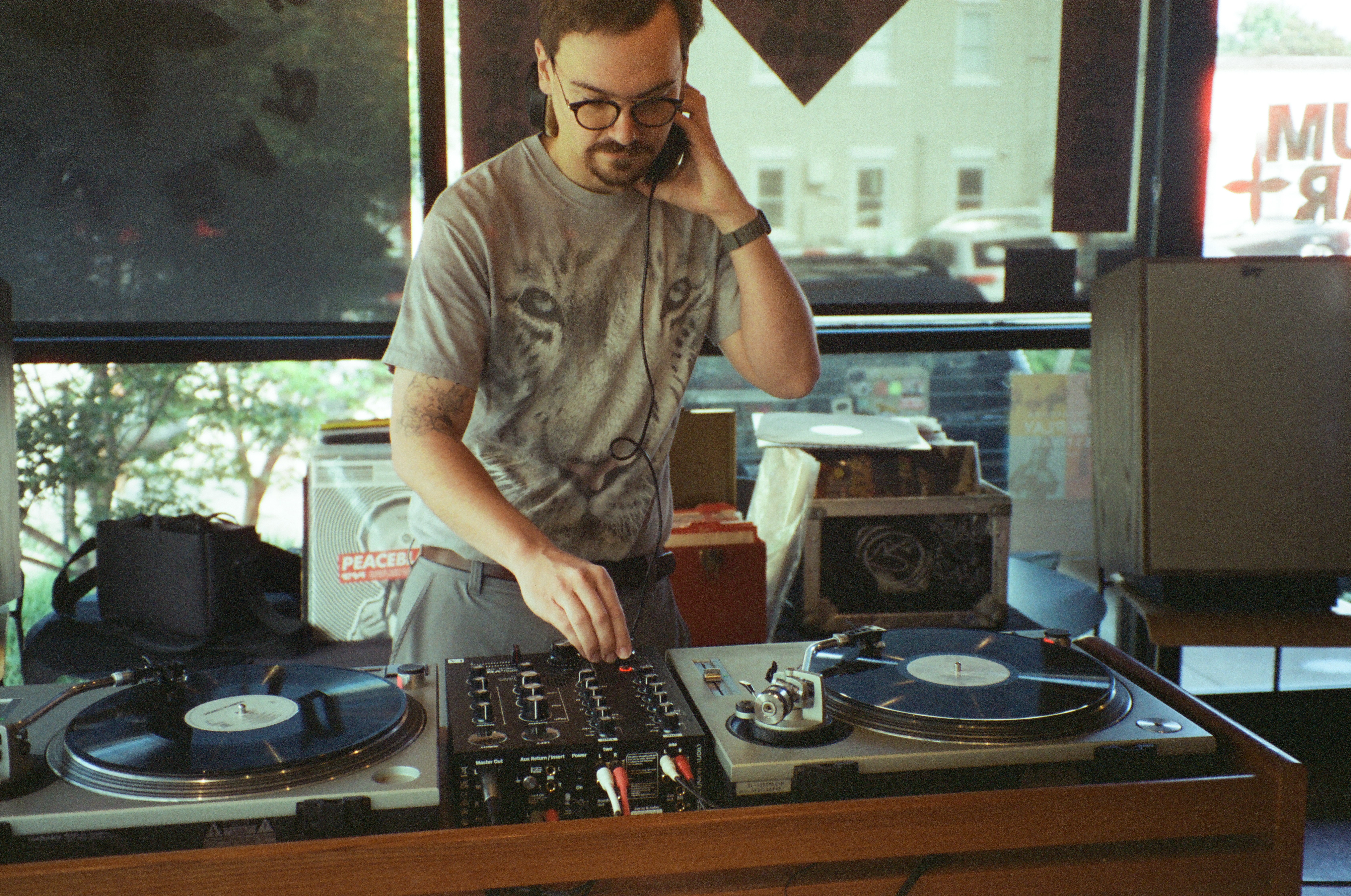 Eli Colburn DJing Live